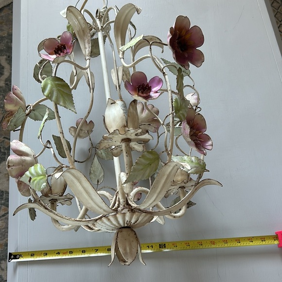 Vintage Shabby Chic tile style floral chandelier - Picture 10 of 10